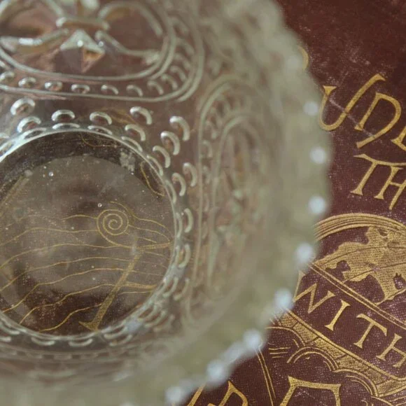 Vintage 1990s Anthropologie Cut Glass Candle Holders, Fleur De Lis Pattern, Set - Picture 10 of 10